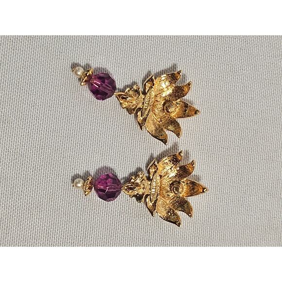 Vintage Avon Gold tone Purple Crystal Post-back Earrings - Picture 4 of 9